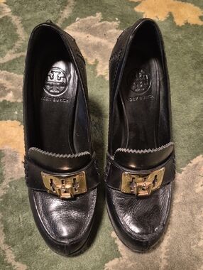 Tory Burch Black Leather Loafers with Gold Buckle